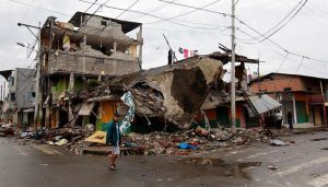 Presidente Rafael Correa asegura que número de víctimas tras el sismo "aumentará y de forma considerable"