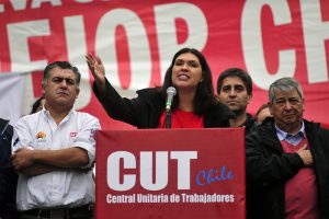 Ante ministros y diputados de la Nueva Mayoría, Bárbara Figueroa convoca a nuevo paro nacional