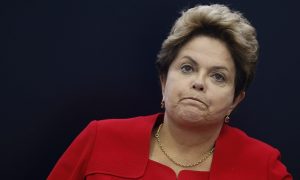 Video "Ao Vivo": Dilma Rousseff transmite por Twitter sus actividades tras destitución del Senado