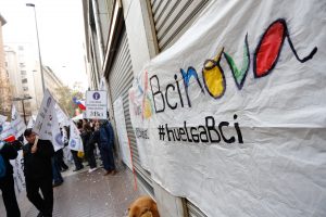 32 días de huelga BCI: sindicato acusa reiteradas infracciones a la ley laboral