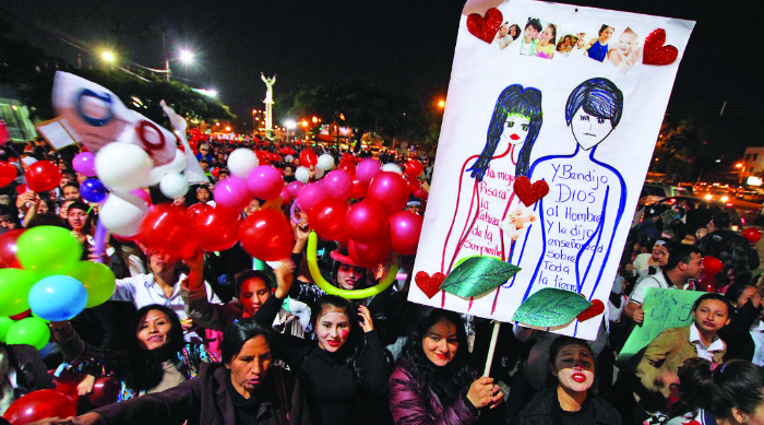 Bolivia: Iglesia Católica marcha contra Ley de Identidad de Género y  comunidad LGBT