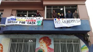 VIDEO| Izquierda Autónoma se toma sede del PPD acusándolos de ser el "Partido por el Dinero"