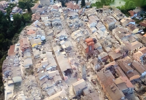 Fuertes terremotos en Italia y Myanmar dejan decenas de muertos