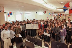 Colegio de Periodistas y gesto de trabajadores de Copesa: "Dignifica la profesión y promueve ejercicio ético del periodismo"