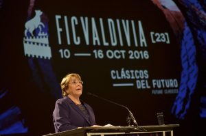 Bachelet promulga sorpresivamente la Ley Ricardo Larraín en inauguración de la 23° edición del FICValdivia