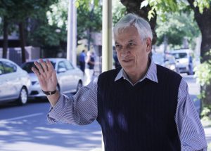 Piñera acusa a Guillier y al PC de "vagos y ambiguos" tras posturas sobre prohibición cubana a Mariana Aylwin