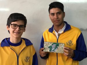 Estudiantes de Antofagasta crean productos reciclados a partir de residuos tetra pack y pañales desechables