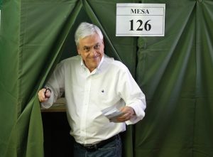 ¿Y los correos? Piñera analiza fechas para oficializar su candidatura presidencial