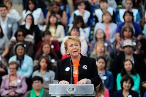 #25Nov: Bachelet anuncia proyecto de ley que tipificará como femicidios casos de pololos y convivientes civiles