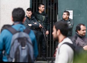 Denuncian maltrato a hijos de presos políticos en Cárcel de Alta Seguridad de Santiago