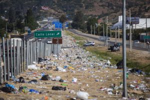 REDES| Indignación total ante toneladas de residuos que dejaron los católicos que peregrinaron a Lo Vásquez
