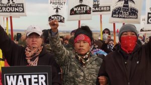 Trump aprueba construcción de oleoductos bloqueados por Obama que amenazan a tribus norteamericanas