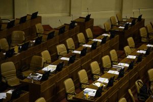Quién como ellos: Diputados quieren posponer interpelación al ministro Fernández porque coincide con partido de Chile