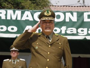 Remueven de su cargo a General del Alto Mando de Carabineros denunciado en Fiscalía Militar por acoso sexual