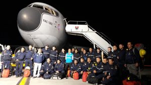 Brigadistas colombianos llegan a Chile para ayudar a combatir incendio