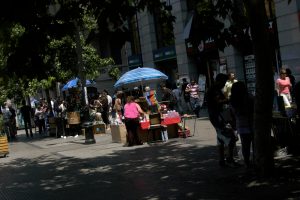 Plan "Comercio Justo" en comuna de Santiago: Una guerra contra los pobres