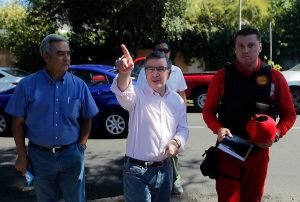 Municipalidad de Las Condes multará a quienes trabajen como limpiaparabrisas en la comuna