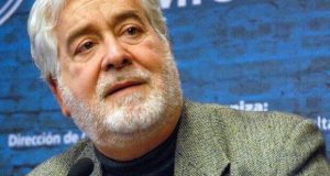 Fech exige la salida de Juan Pablo Cárdenas de la Radio U. de Chile: "Nada justifica los hostigamientos"