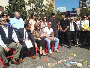 Esteban Paredes acompañó a Evelyn Matthei en actividad municipal donde se regalaron 6 mil libros