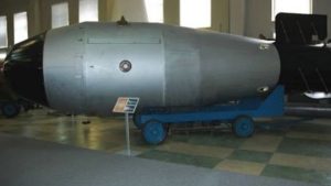 Rusia advierte a Estados Unidos recordando que tiene al "padre de todas las bombas"