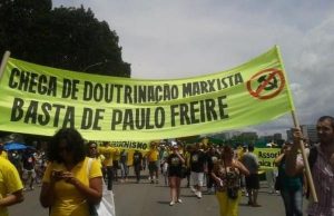 "Escola Sem Partido": La organización de ultraderecha que quiere prohibir a Paulo Freire en las escuelas de Brasil