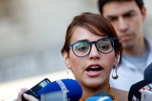 Karina Oliva responde al "extremista" Piñera: "En el gobierno del Frente Amplio los políticos corruptos se irán a la cárcel"