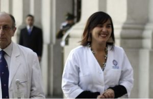 Histórico: Izkia Siches se impone con un 53% y se convierte en la primera mujer en presidir el Colegio Médico
