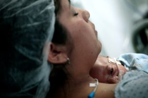 Aumento de cesáreas en el sistema público alerta al Ministerio de Salud: Alistan normas para regularlas