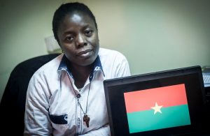 Única mujer de Burkina Faso en Chile: "No hablo de países, sino de África. Somos de la misma madre"