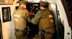Hombre es detenido mientras violaba a joven de 23 años en cerro de Curicó