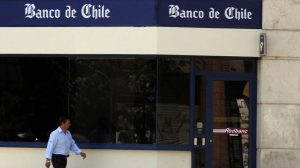 El país se cae a pedazos: Banca chilena supera los 2.500 millones de dólares en utilidades a septiembre de 2017