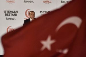Erdogan anuncia pena de muerte en Turquía: "Le arrancaremos la cabeza a los traidores"