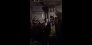 VIDEO| Manifestantes "funan" a Henry Boys afuera del Tribunal Constitucional