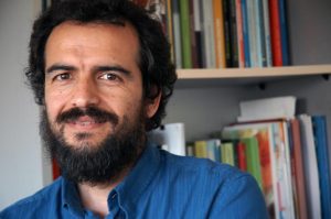Académico U. de Chile: "Pareciera que es un premio mantener la municipalización y un castigo entrar al nuevo sistema"