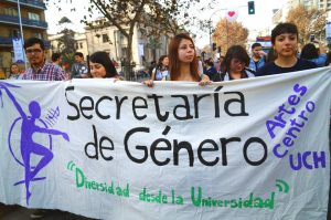 Facultad de Artes U. de Chile suspende labores académicas de docentes acusados de acoso y abuso de poder en la PUCV