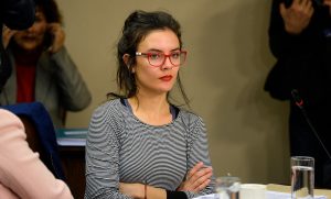 Camila Vallejo califica de "error garrafal" el congelamiento de fondos para gratuidad escolar en presupuesto 2018