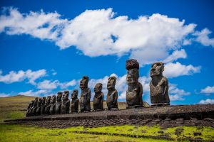 Unesco cifra en 22 las estatuas dañadas en Isla de Pascua por el fuego en 2022