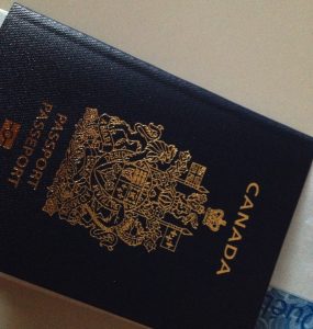 Canadá permitirá a la comunidad LGBTI identificarse con un tercer género "X" en el pasaporte