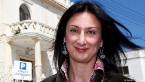 Periodista que investigó los "Panama Papers" fue asesinada con un carro bomba en Malta