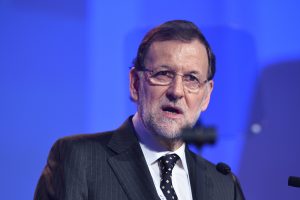 Gobierno español pone en marcha mecanismos para suspender autonomía en Cataluña