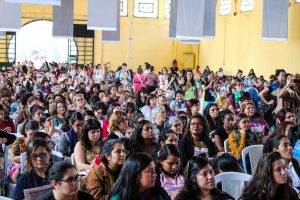 Más de 2 mil feministas de América Latina y el Caribe inician encuentro en Montevideo