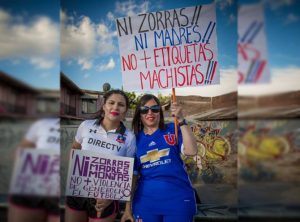"Ni zorras, ni madres, ni monjas": Pobladoras de La Victoria inician campaña para acabar con el machismo en el fútbol