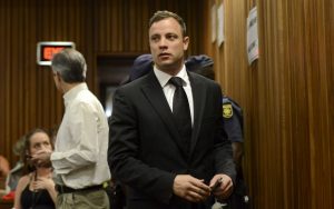 Por asesinato de su novia: Justicia amplía condena para Oscar Pistorius a 13 años