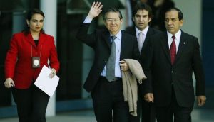 Los controversiales años de Alberto Fujimori en Chile