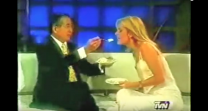 VIDEO| El día en que Alberto Fujimori le dio comida en la boca a Cecilia Bolocco