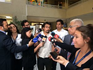 Senador del FA Juan Ignacio Latorre anuncia que votará por Guillier en segunda vuelta