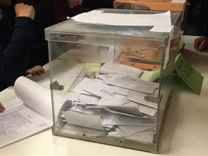 Masiva participación marca jornada electoral en que Cataluña se debate entre independentismo y unionismo