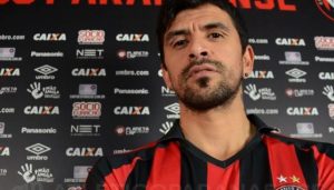 La cruda denuncia de la esposa del futbolista Luis González: "Me colgó en la baranda y llamó a mis hijos para que me vieran caer"