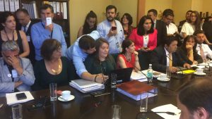 "Mi hijo": Así tituló Marcela Aranda el PowerPoint con que expuso en contra de la Ley de Identidad de Género