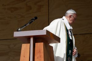 "Fue una herida sin querer": Papa Francisco pide perdón tras polémica defensa de Juan Barros e insiste en su inocencia